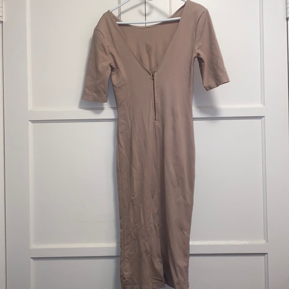 Lulu’s Large Tan Short Sleeve Open Back Maxi Dress - Picture 2 of 9